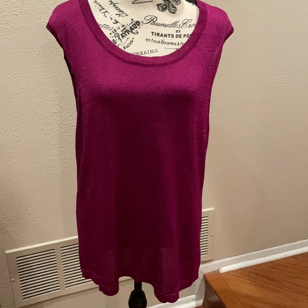 Jones NY sleeveless blouse berry color XL